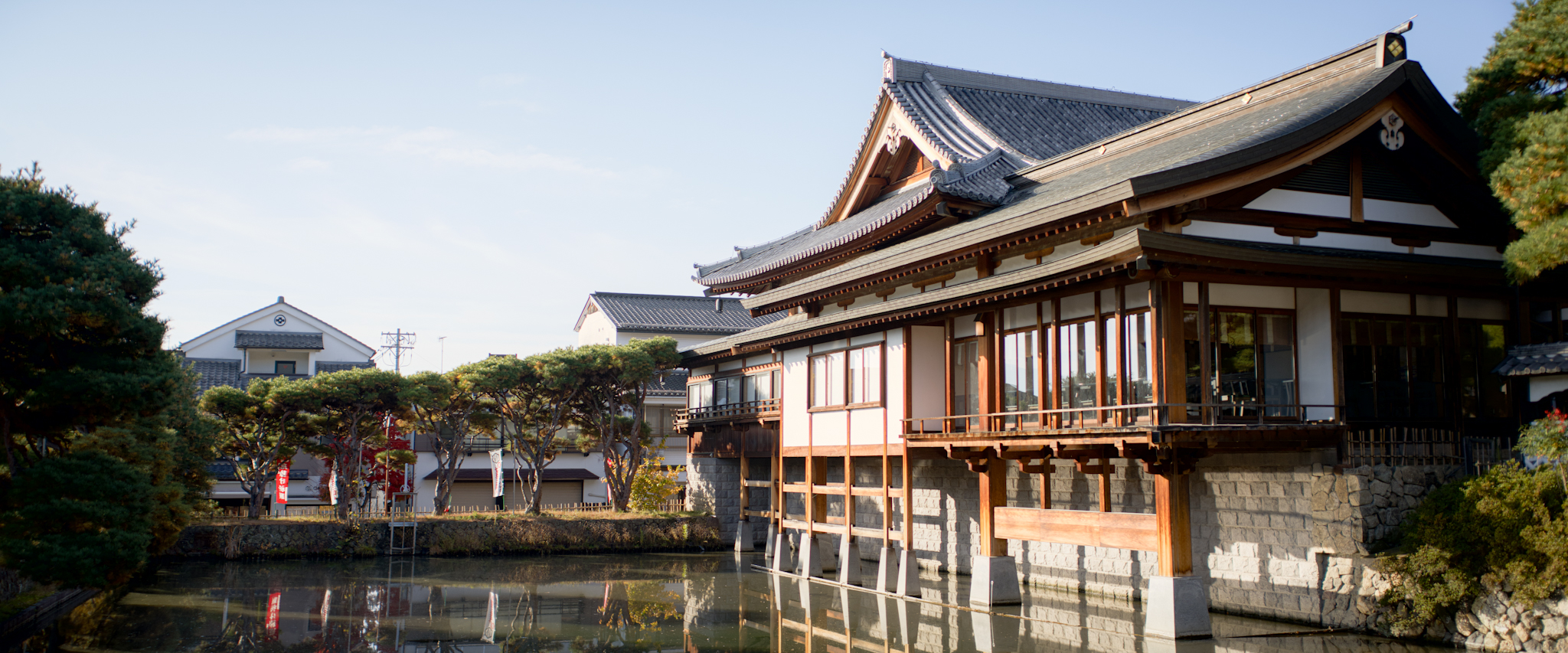 Anamorphic lens photo of the Zenkoji Tenple in Nagano.